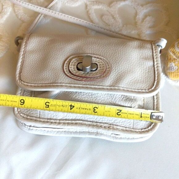 Vintage Fossil Tiny White Genuine Leather Camera Style Crossbody Bag - Picture 12 of 15